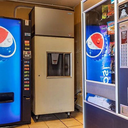 クオリティ イン ラッセルビル エクステリア 写真